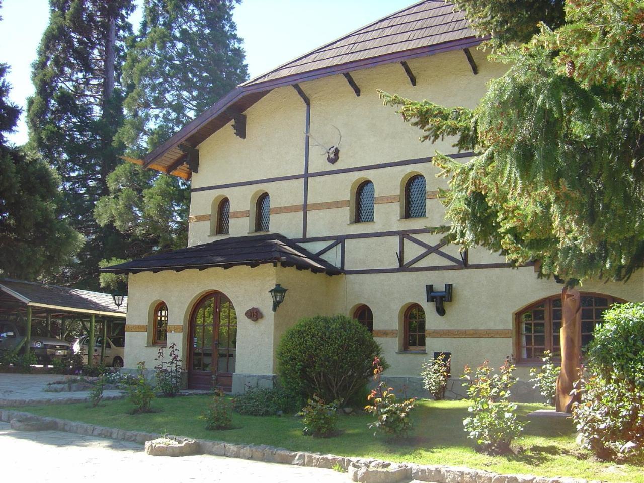 Hosteria La Posta Del Cazador Hotel San Martin de los Andes Exterior photo