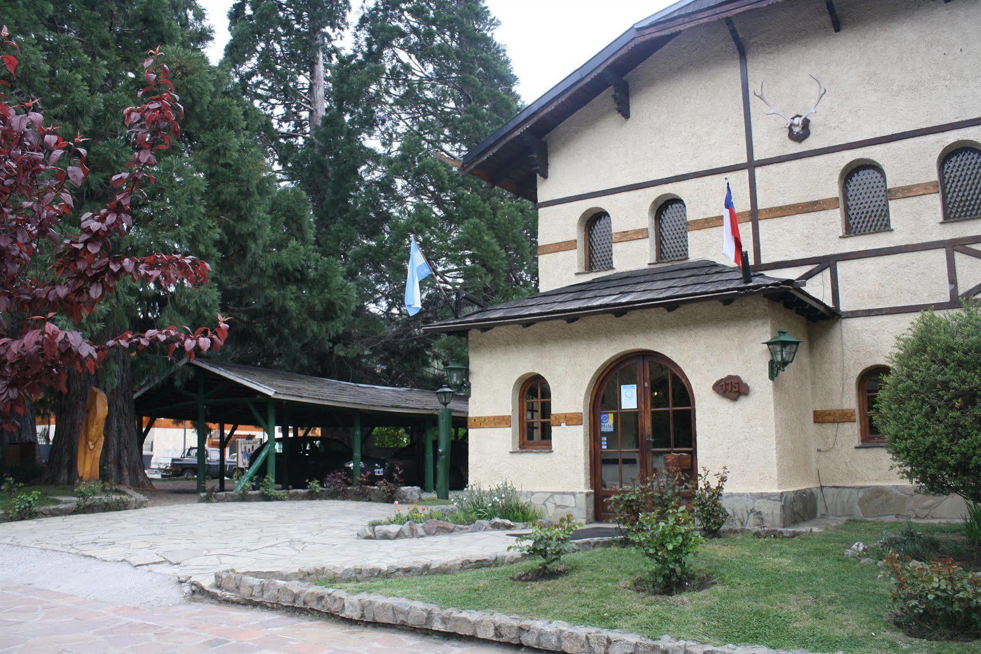 Hosteria La Posta Del Cazador Hotel San Martin de los Andes Exterior photo